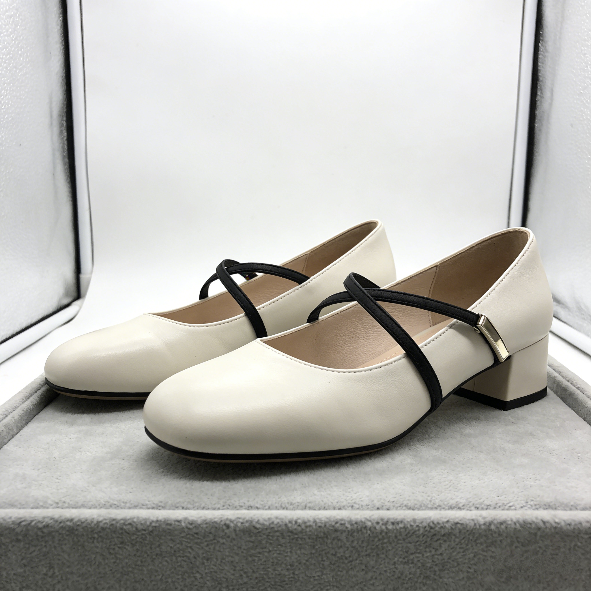 CrissCross Grace: The Ivory Leather Mary Jane Block Heels
